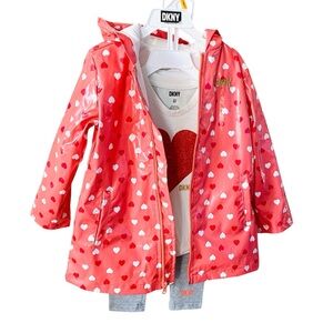 DKNY TODDLER RAIN JACKET SET SZ 3T PINK WHITE HEARTS POLYESTER-COTTON BLEND NWT